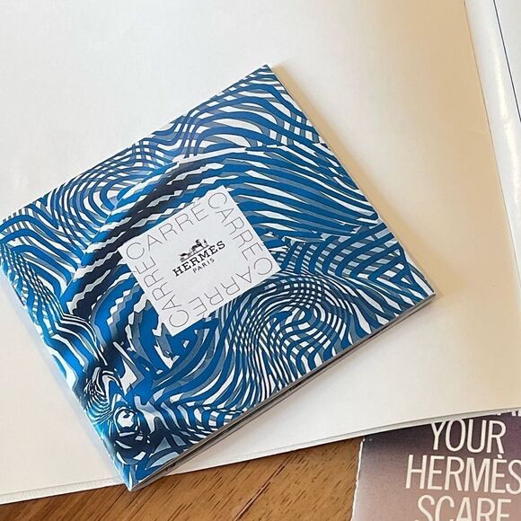 👉TWO HERMÈS Books👈 - Picture 1 of 5